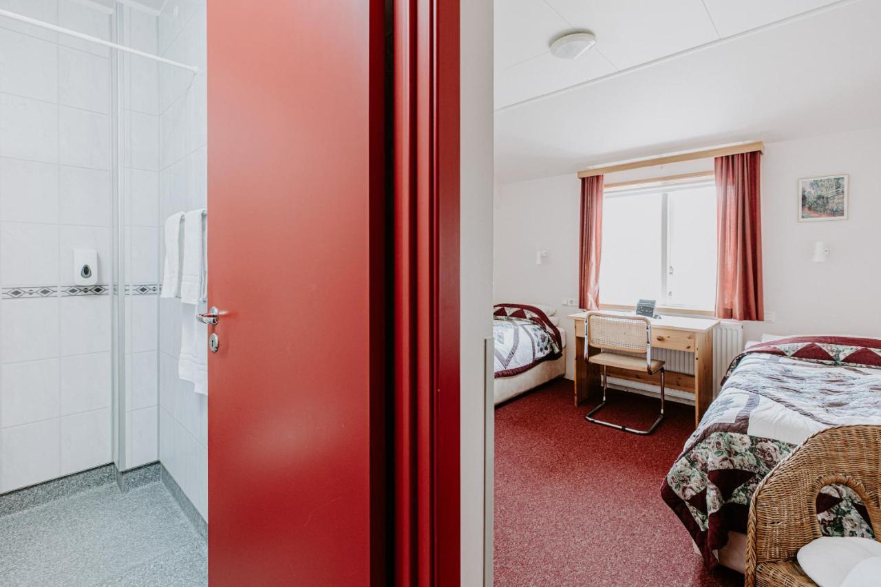 Narfastadir Guesthouse Laugar  Buitenkant foto